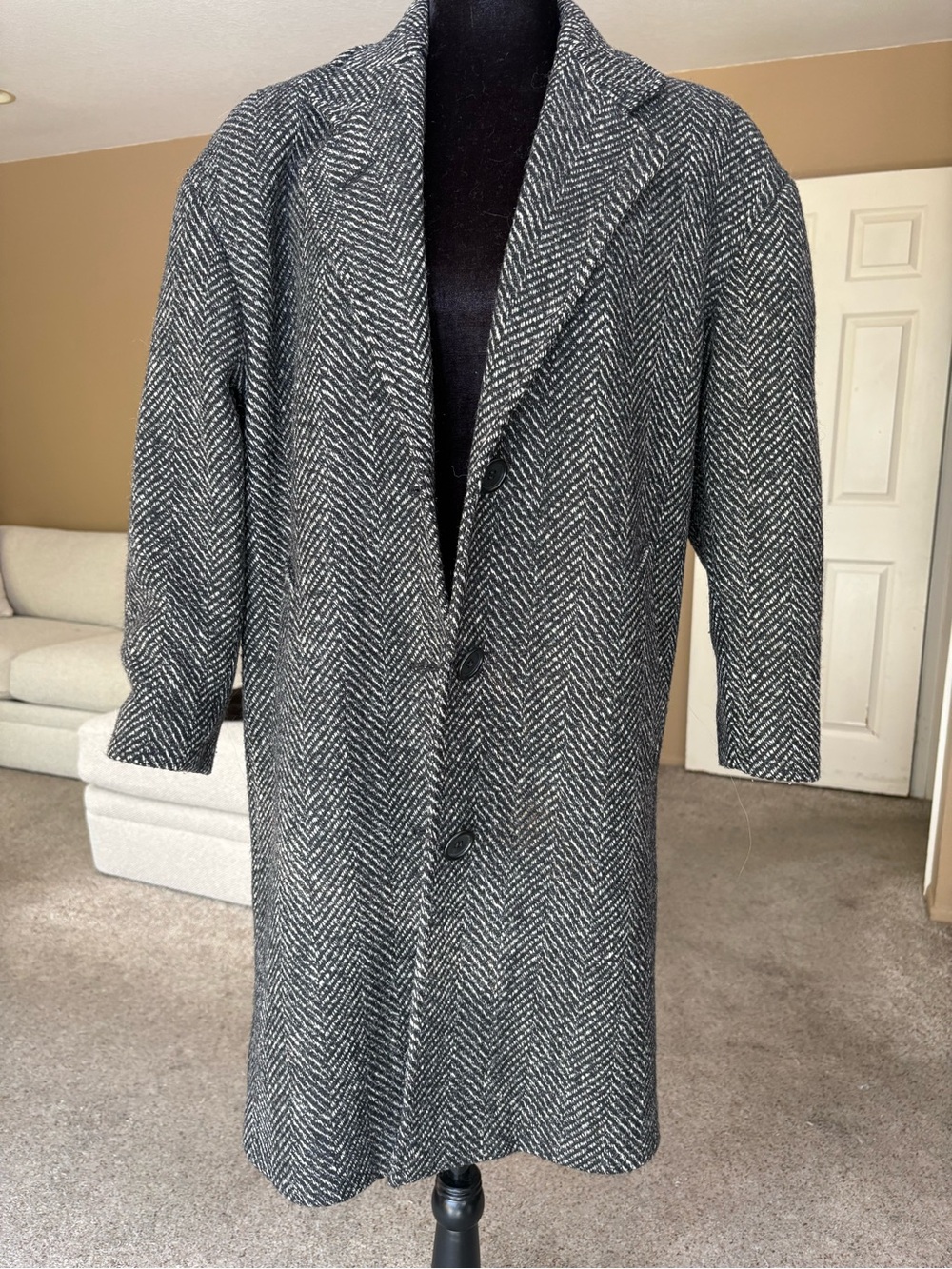 Women's vintage Herringbone Peabody House Coat - size L